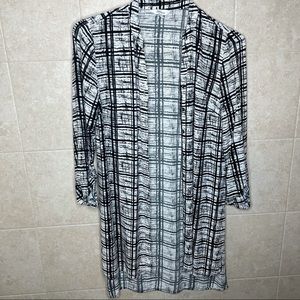 Reitman’s black and white tunic XS